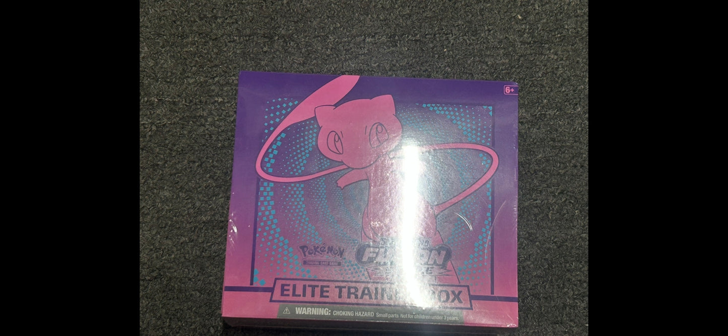 FUSION STRIKE SEALED ELITE TRAINER BOX. DAILY DEAL