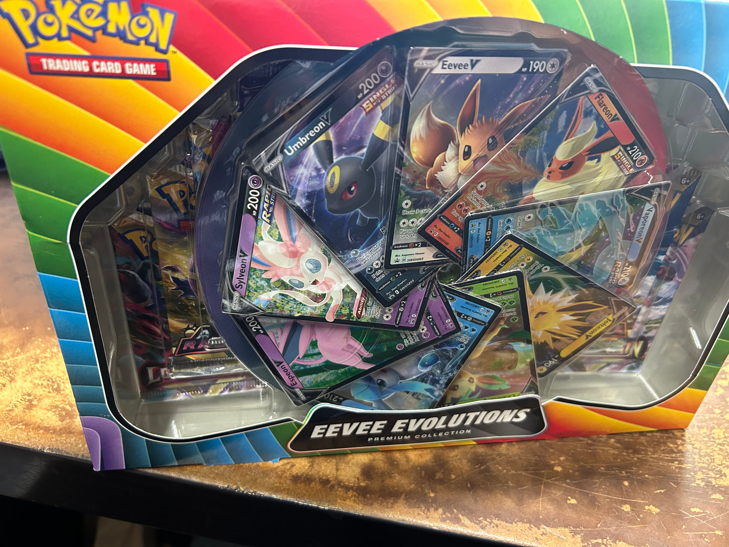 EEVEE EVOLUTIONS PREMIUM COLLECTION. LIMIT 1